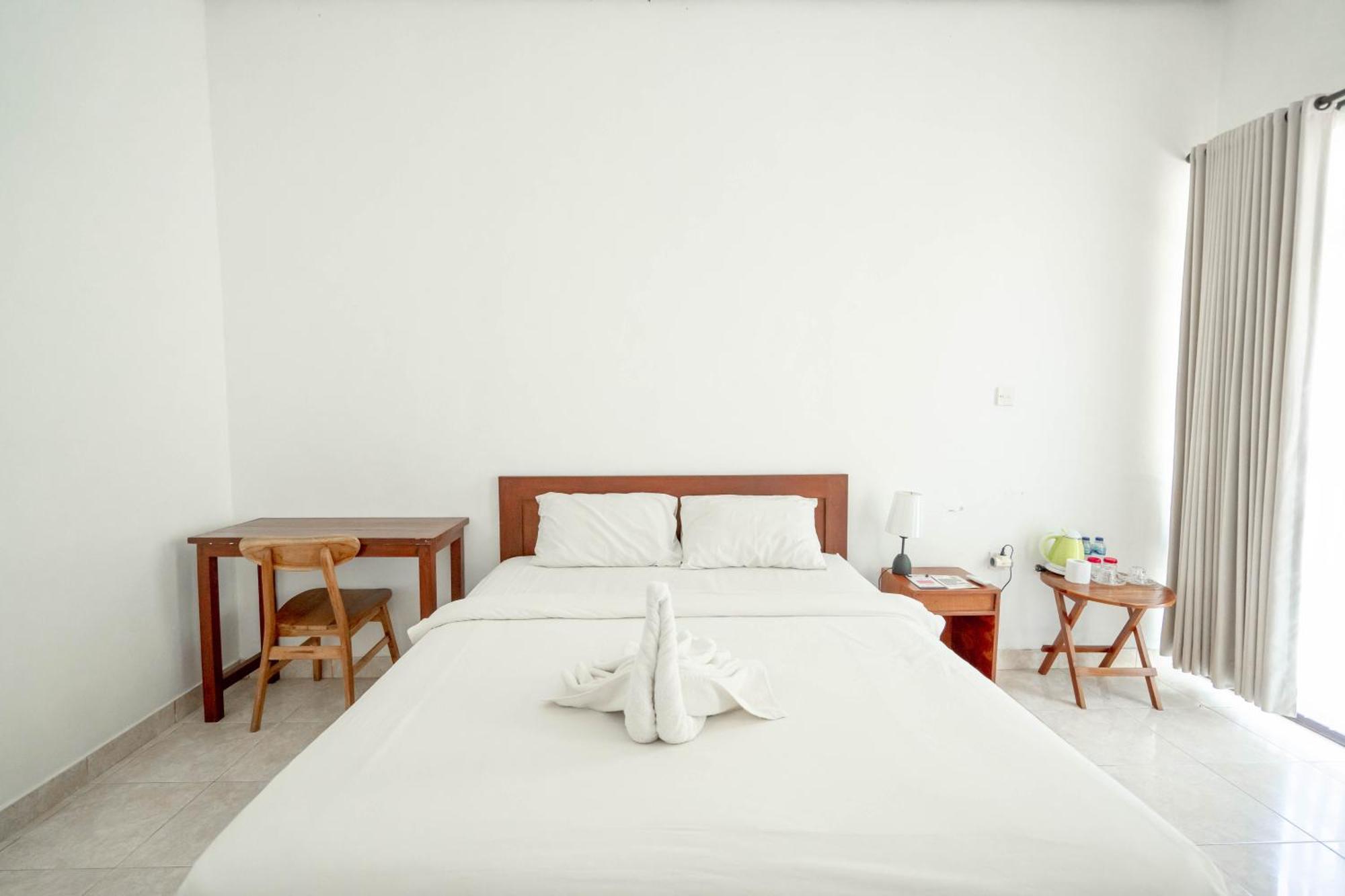 Hotel Brisk At Redpartner