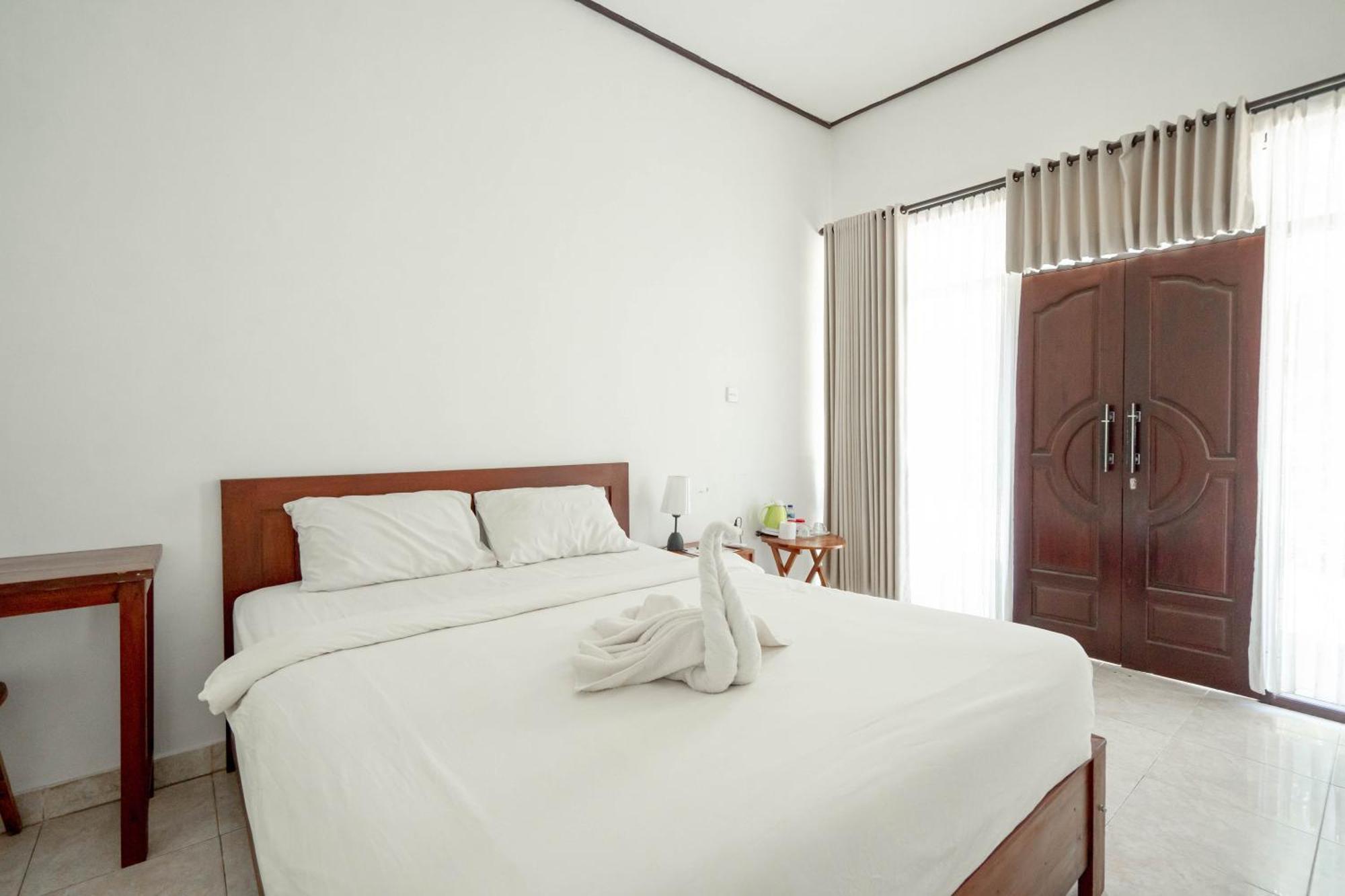 Hotel Brisk At Redpartner Uluwatu (Bali)